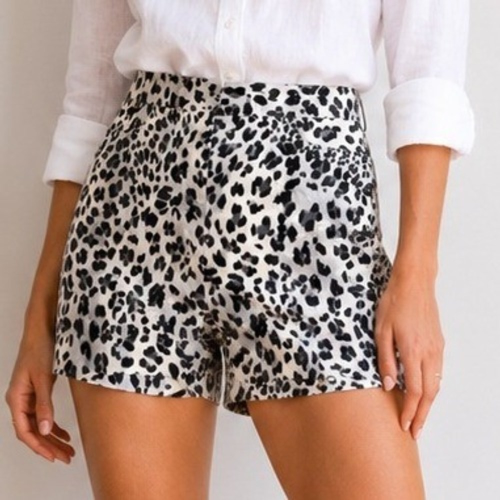 Ellen Tracy Grey Leopard Print Cotton Stretch Shorts Size 8 Animal Print New